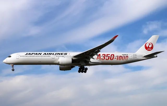 ヒースロー空港のJAL A350-1000