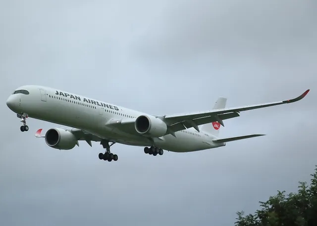 JAL A350-1000の機体
