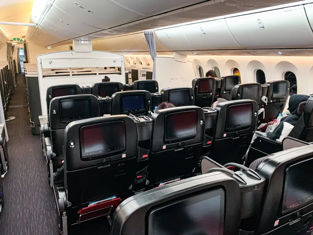 JAL SKY PREMIUM cabin on a Boeing 787-9
