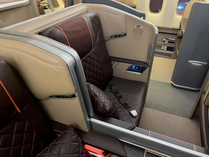 Singapore Airlines 777 First seat