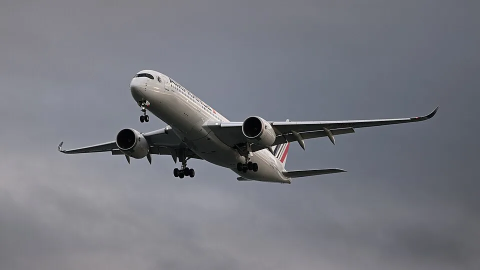 Air France Airbus A350-900 at Boston