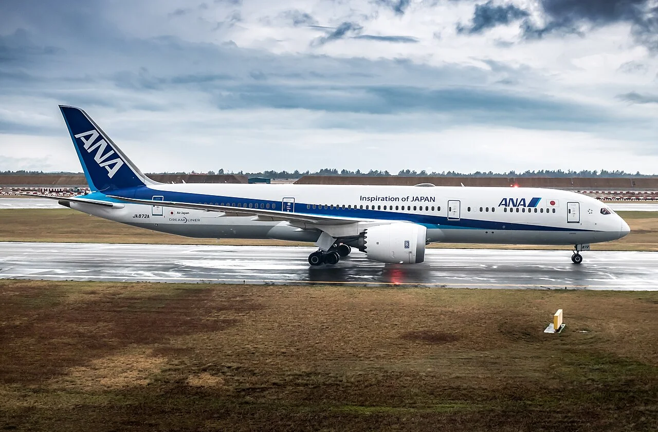 ANA Boeing 787-9 taxiing