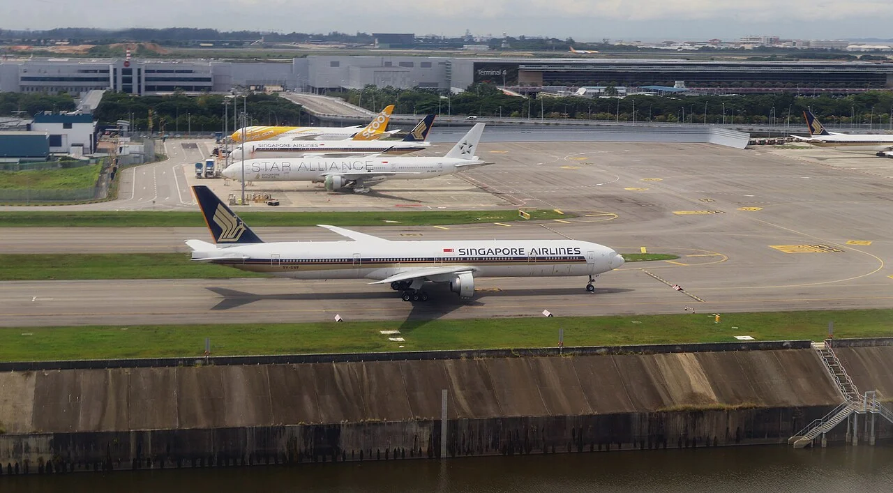 Singapore Airlines Boeing 777-300ER at Changi