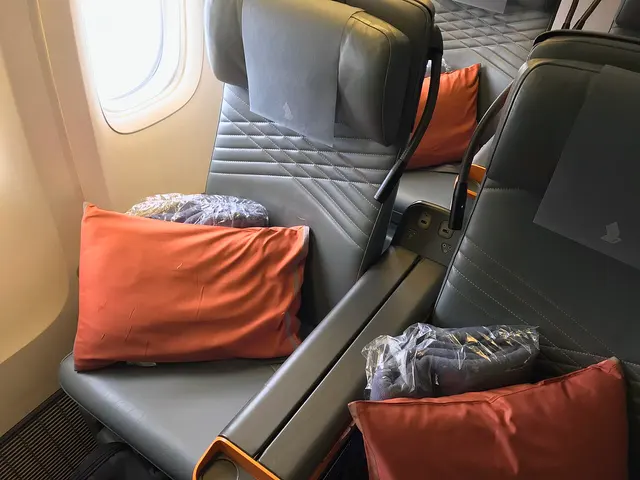 Singapore Airlines 777-300ER premium economy seat