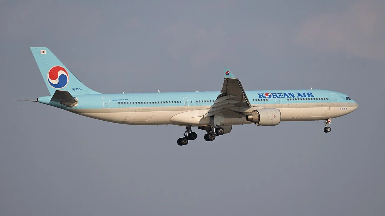 大韓航空のAirbus A330-300（関連する機体の写真）
