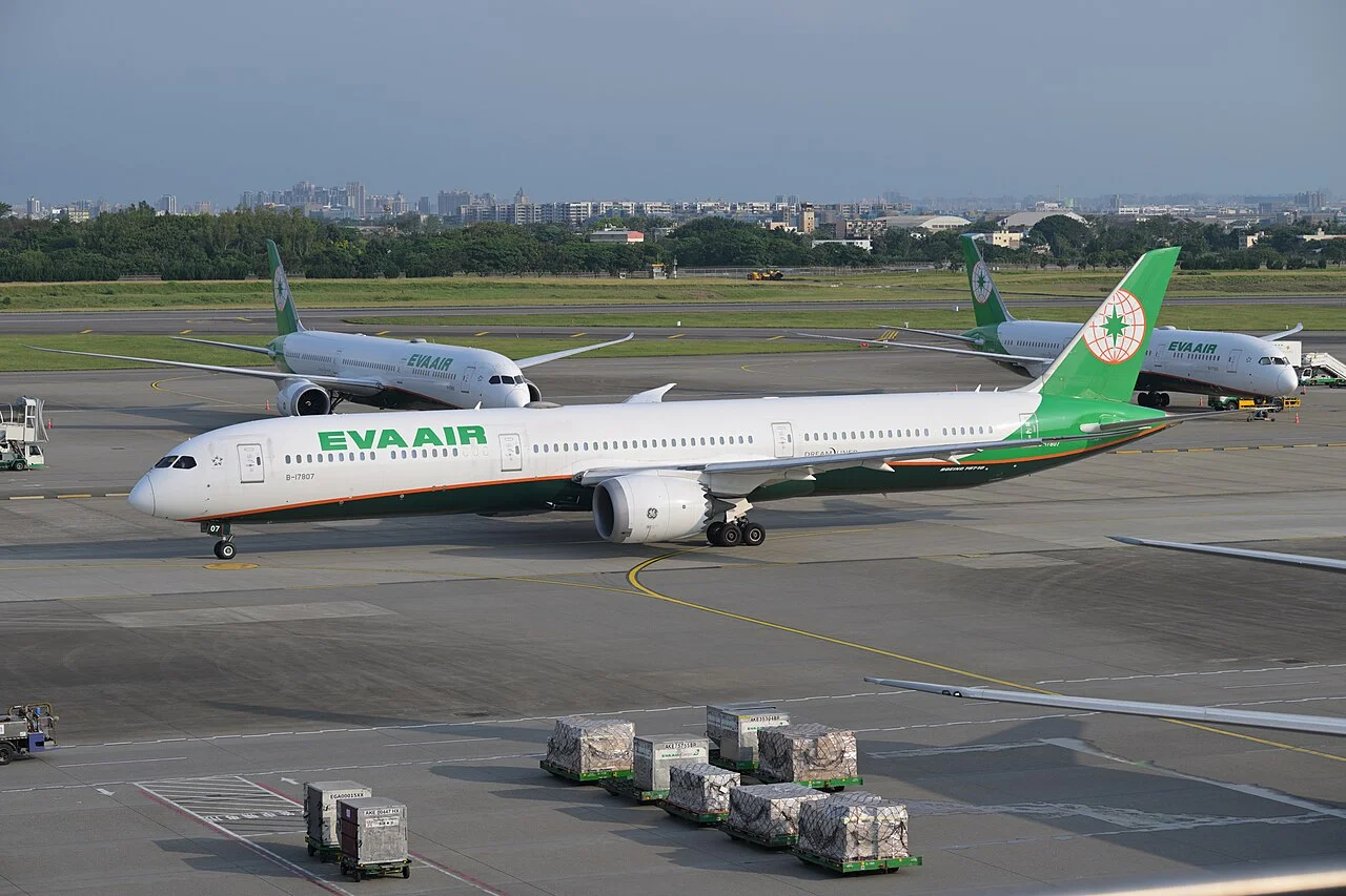 EVA Air Boeing 787-10; related aircraft photograph