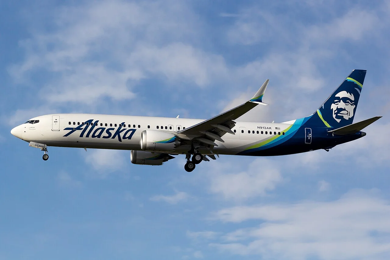 Alaska Airlines Boeing 737 MAX 9; related aircraft photograph