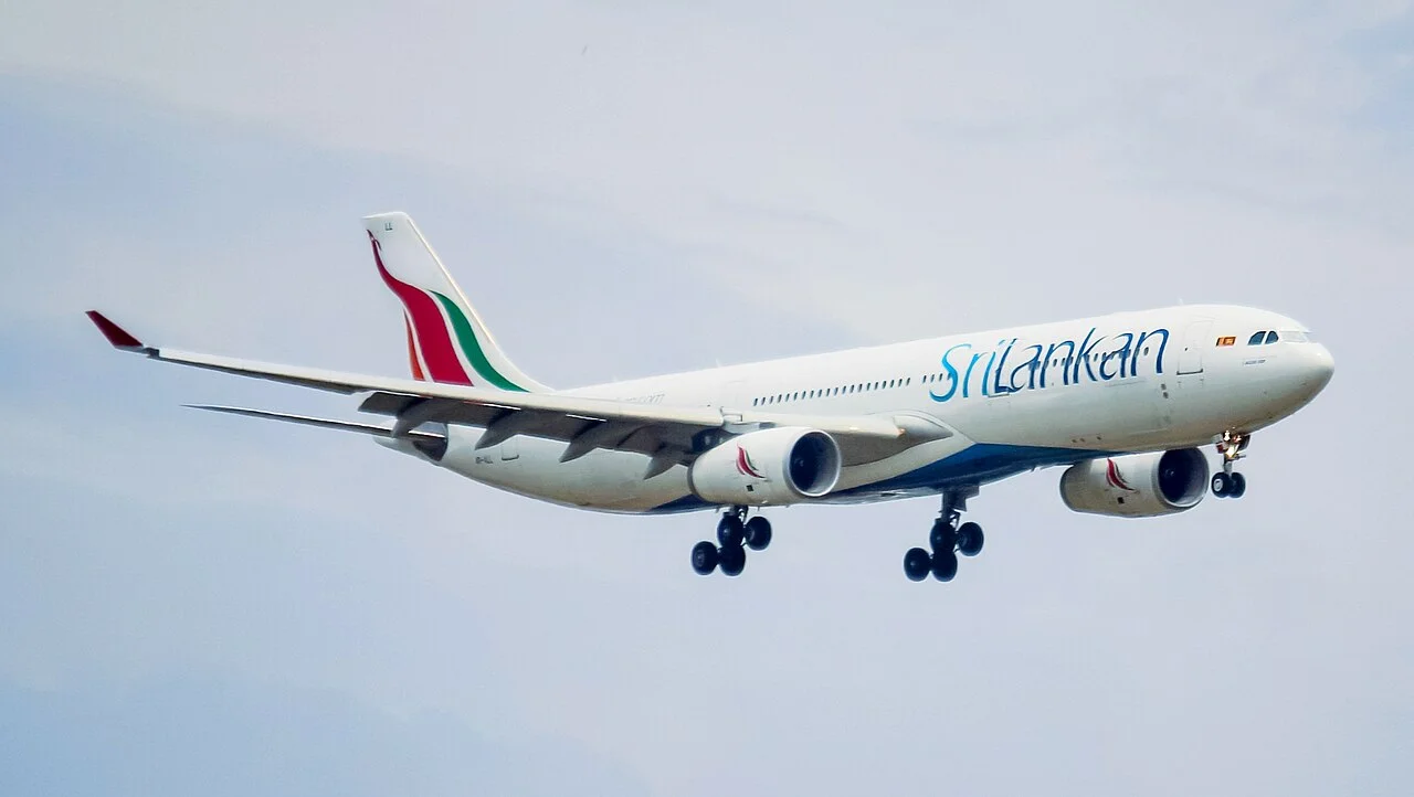 SriLankan Airlines Airbus A330-300; related aircraft photograph
