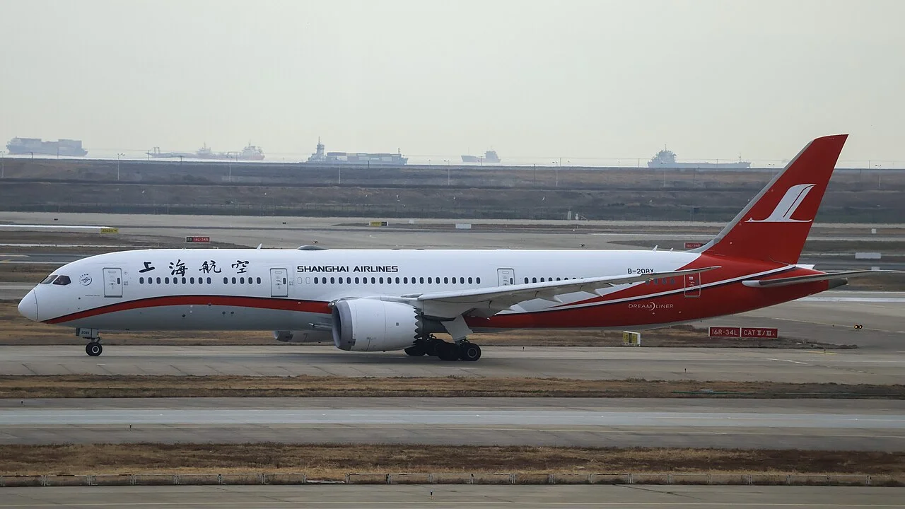 上海航空のBoeing 787-9（関連する機体の写真）
