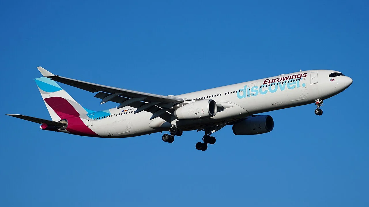 Discover Airlines Airbus A330-300; related aircraft photograph