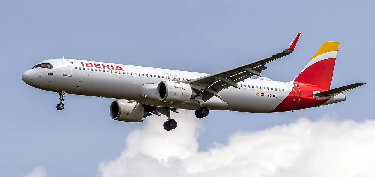 Iberia Airbus A321XLR; related aircraft photograph