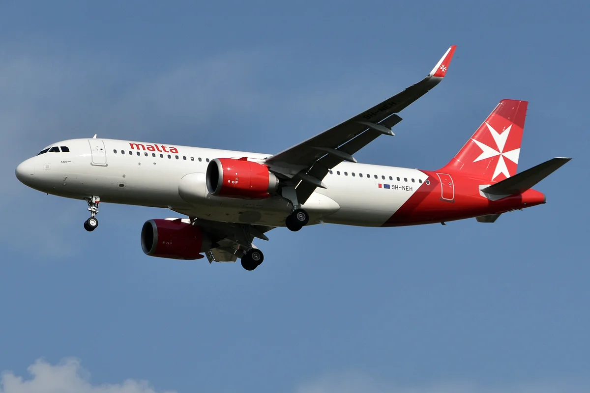 KM Malta Airlines Airbus A320neo; related aircraft photograph