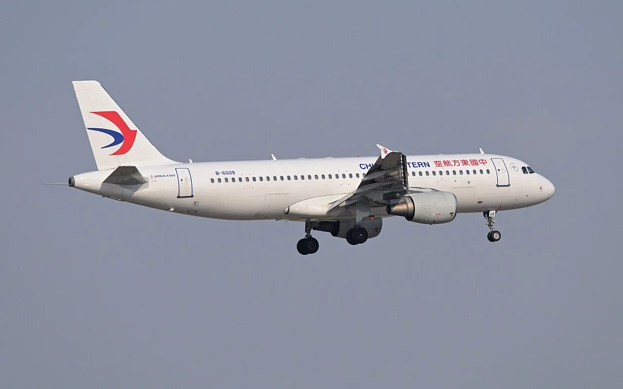 中国東方航空のAirbus A320（関連する機体の写真）