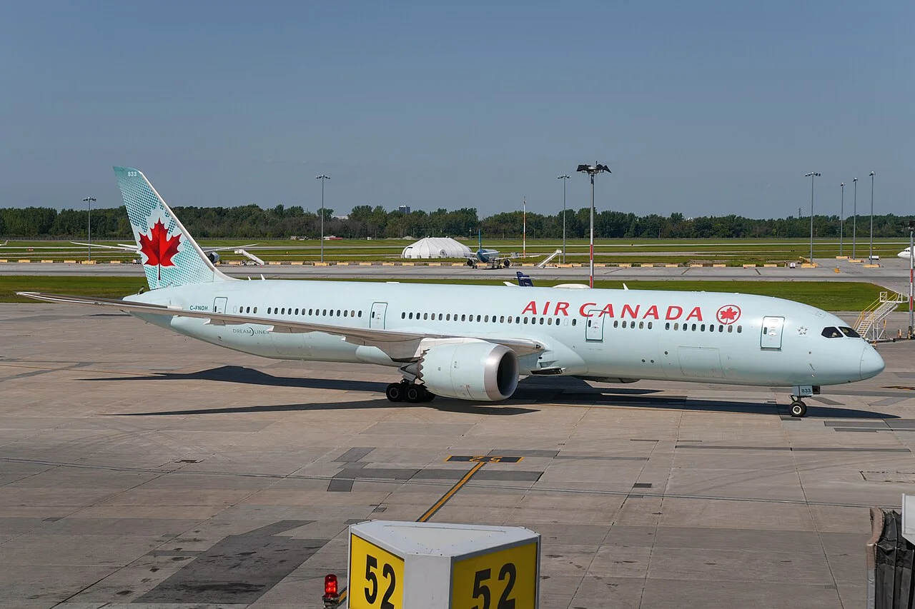 Air Canada Boeing 787-9; related aircraft photograph