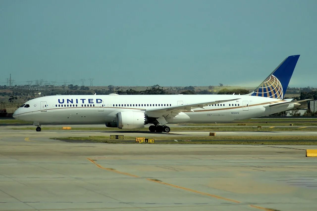 United Airlines Boeing 787-9の機体参考写真