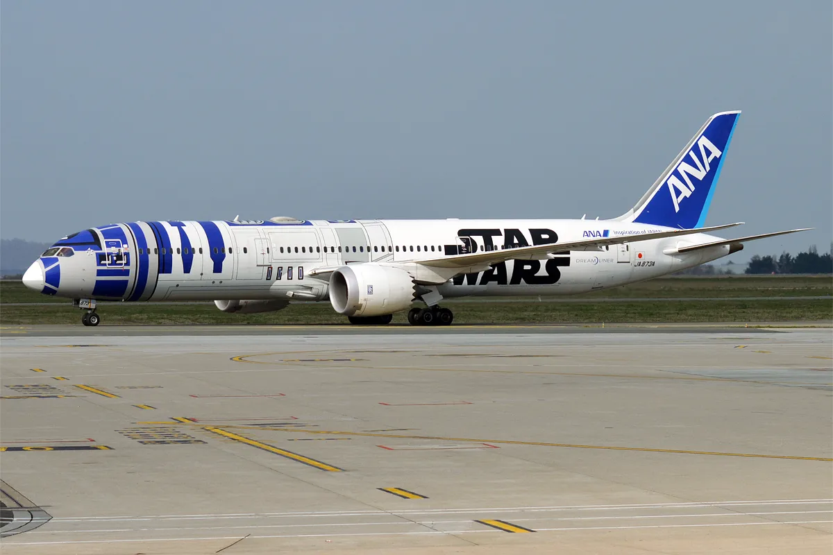 ANA Boeing 787-9の機体参考写真