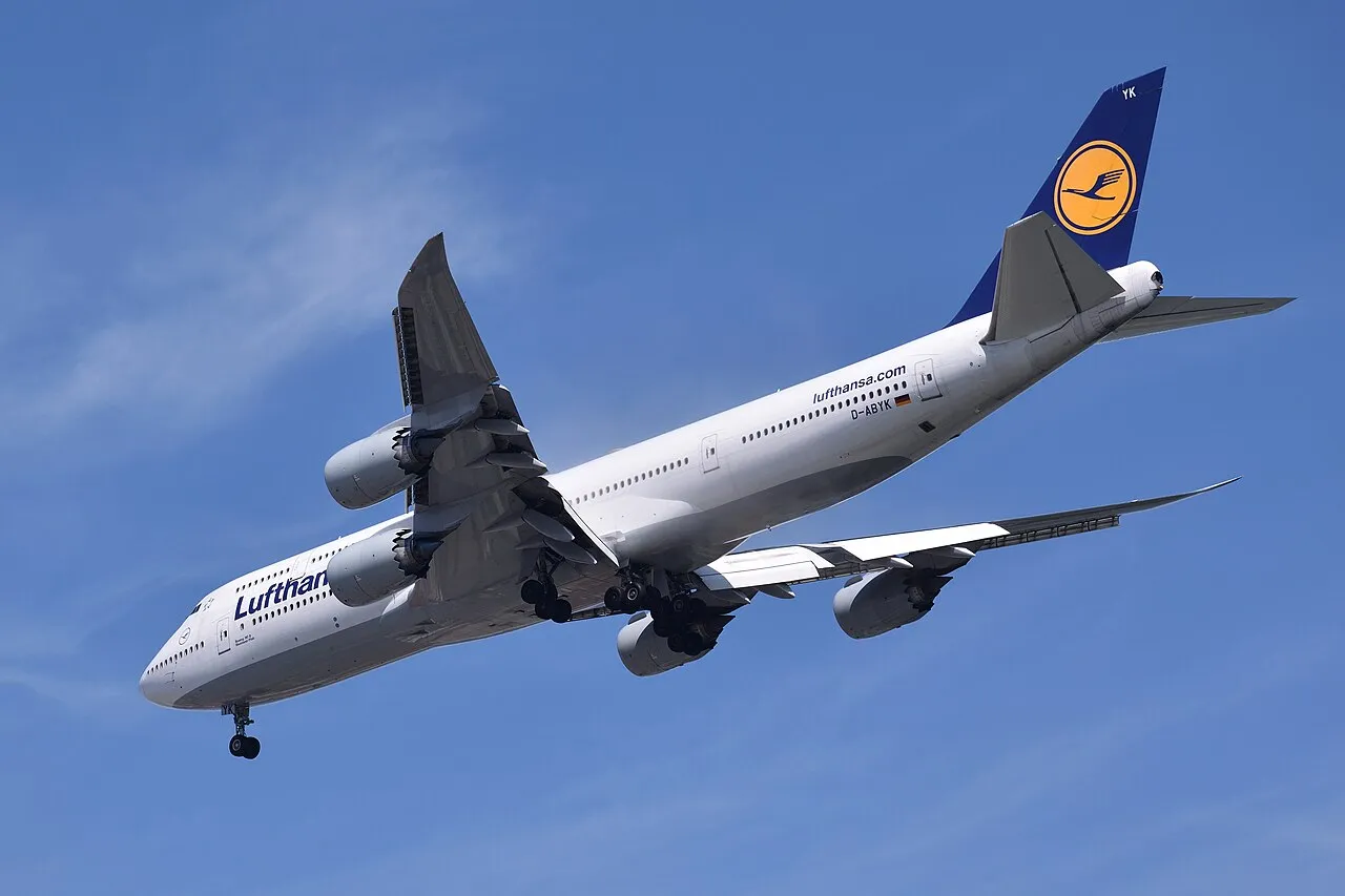 Lufthansa Boeing 747-8の機体参考写真