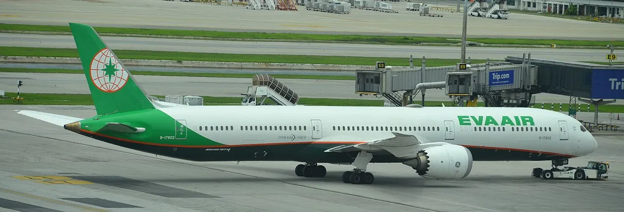 EVA Air Boeing 787-10の機体参考写真