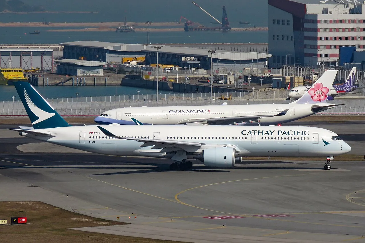 Cathay Pacific Airbus A350-900の機体参考写真