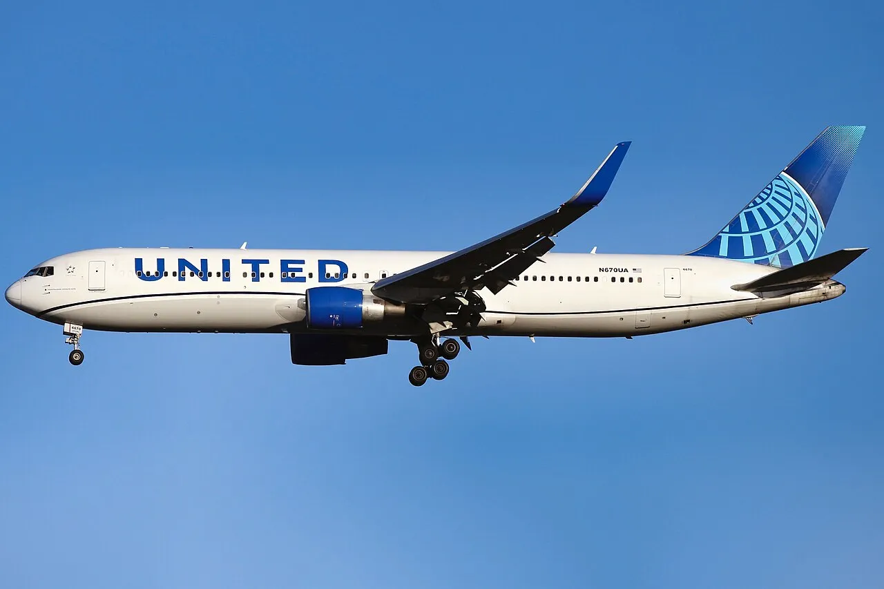 United Airlines Boeing 767-300ER