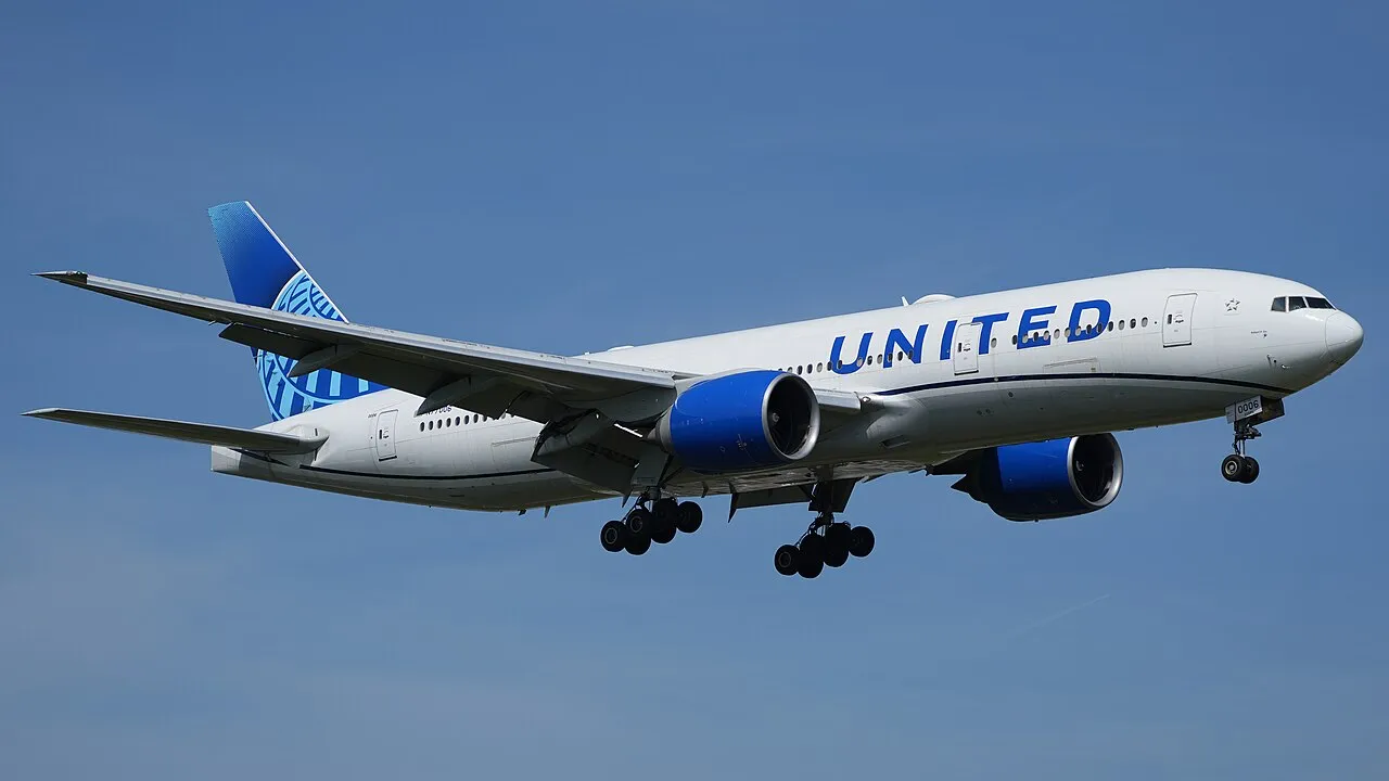 United Airlines Boeing 777-200ER