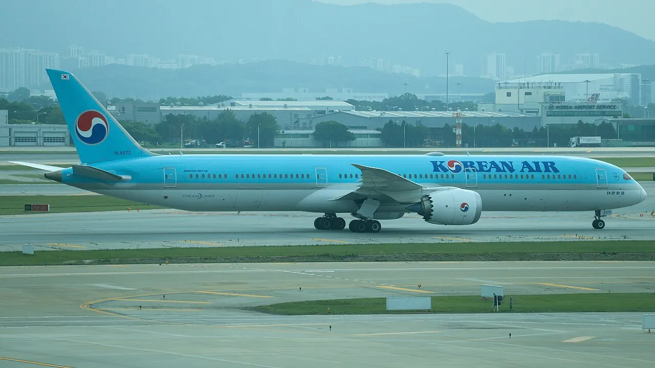 Korean Air Boeing 787-10の機体参考写真