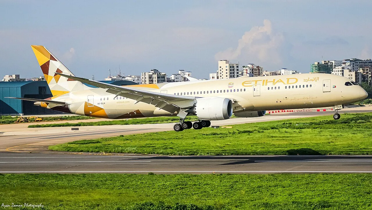 Etihad Boeing 787-9の機体参考写真