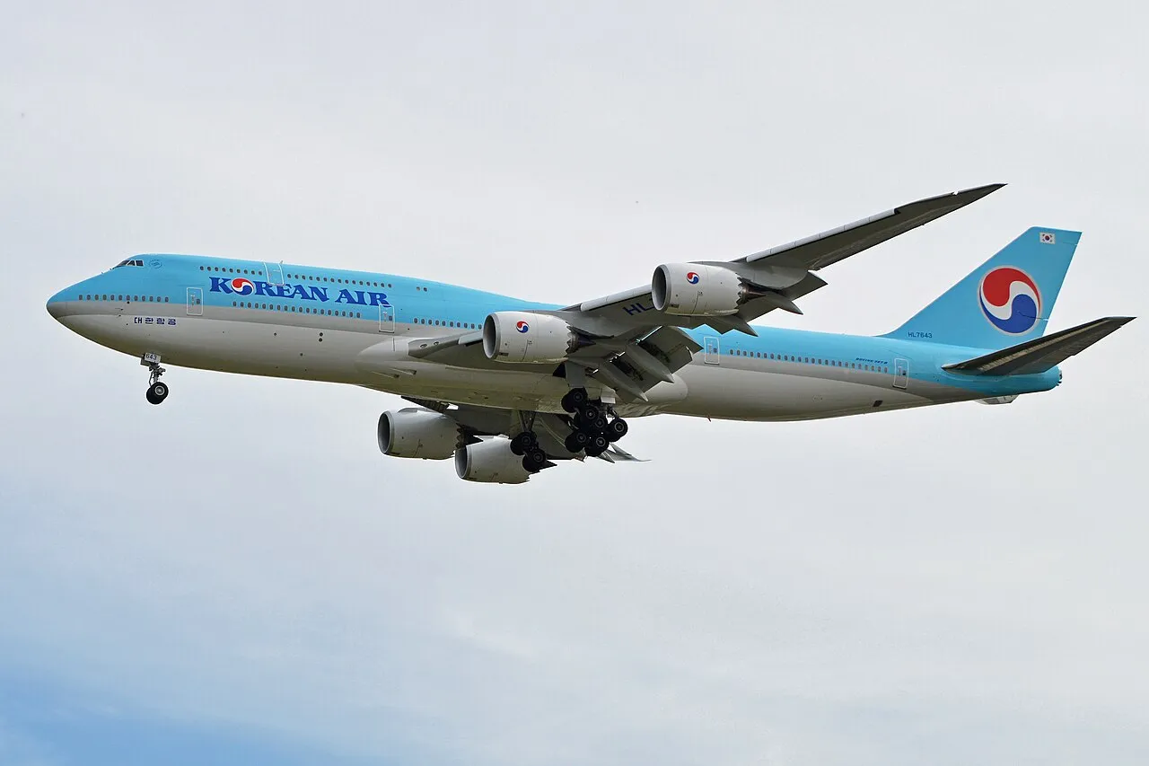 Korean Air Boeing 747-8の機体参考写真