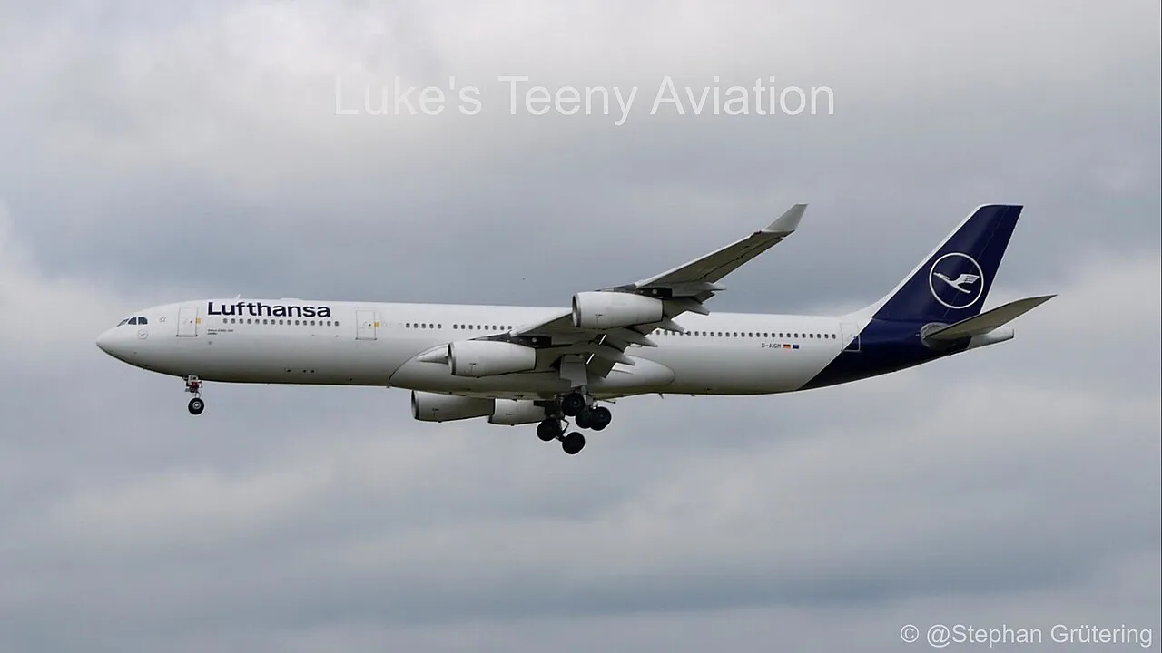 Lufthansa Airbus A340-300