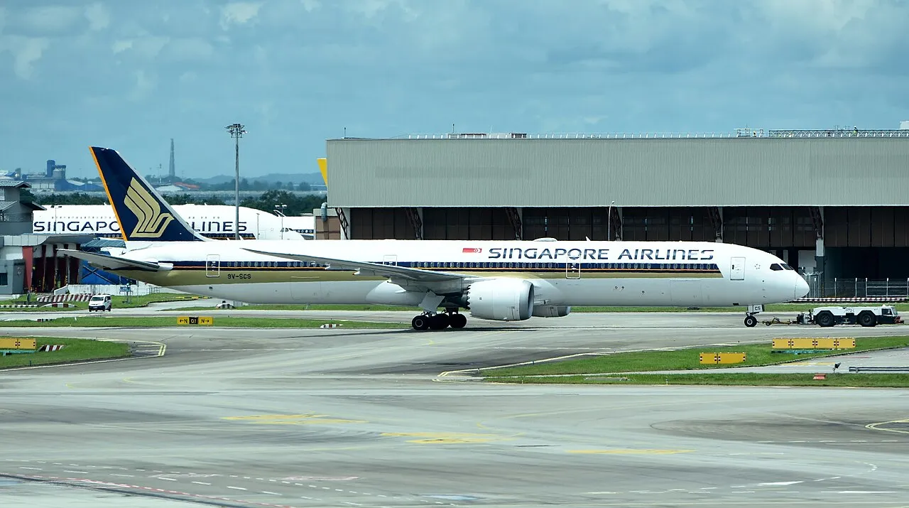Singapore Airlines Boeing 787-10