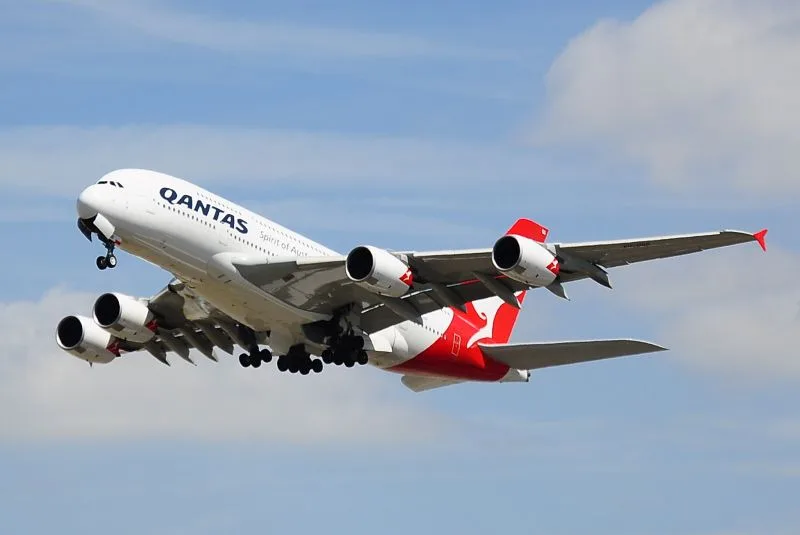 Qantas Airbus A380の参考機体写真