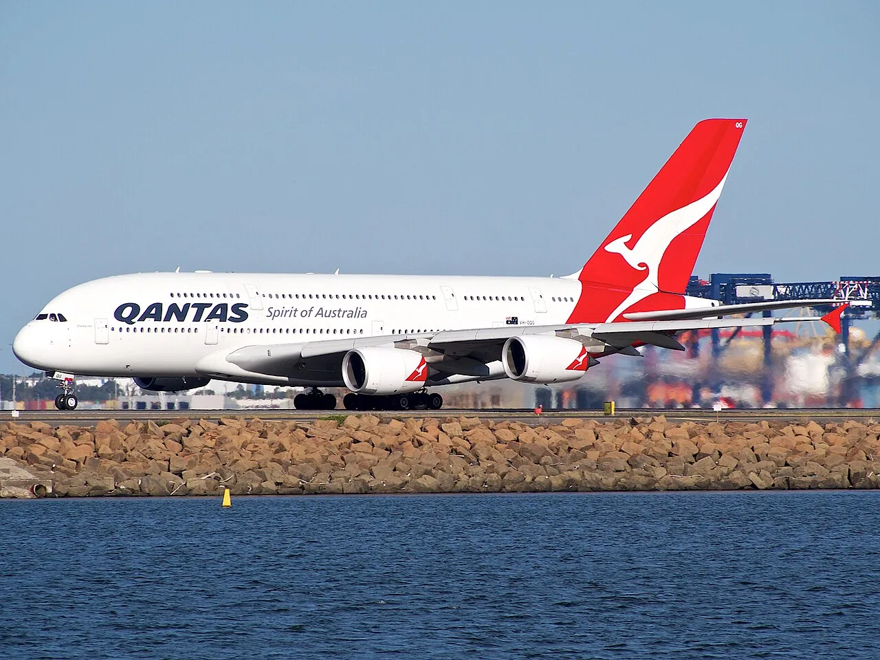 Qantas Airbus A380の参考機体写真