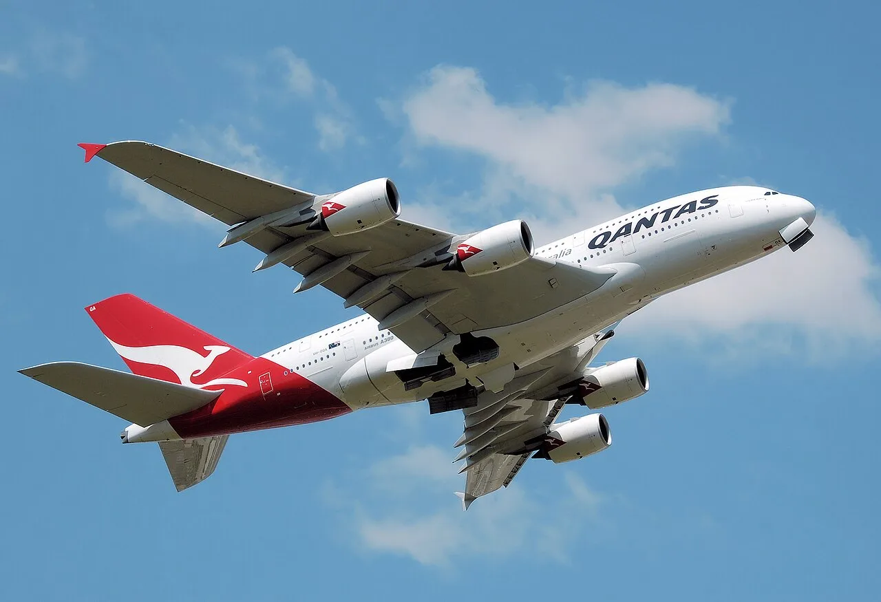 Qantas Airbus A380の参考機体写真