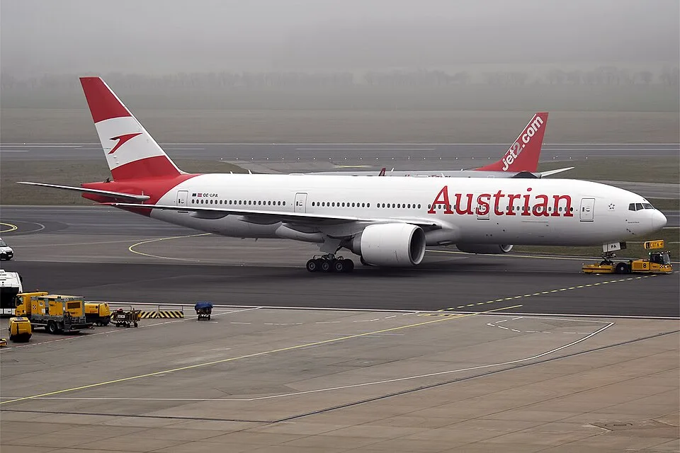 Austrian Airlines Boeing 777-200ERの機体参考写真