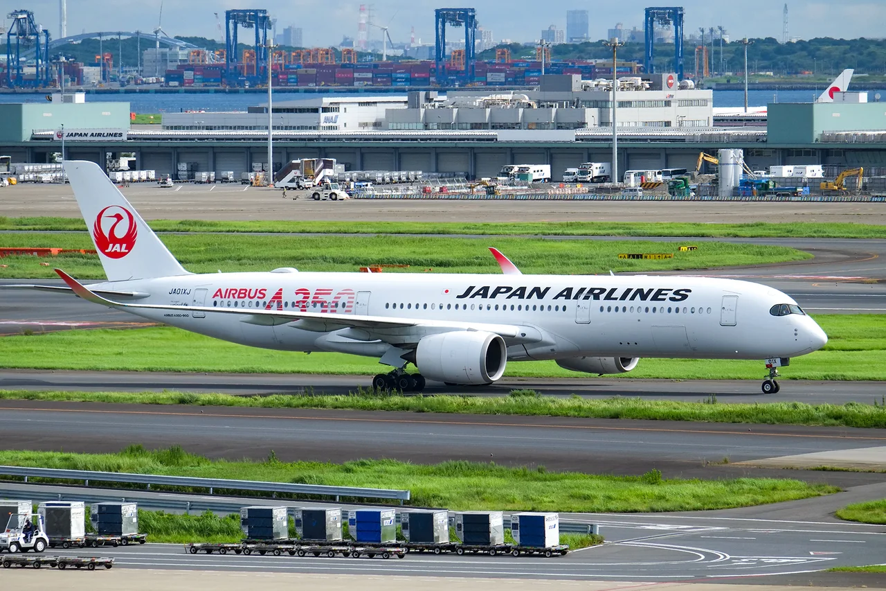Japan Airlines Airbus A350-900の機体参考写真