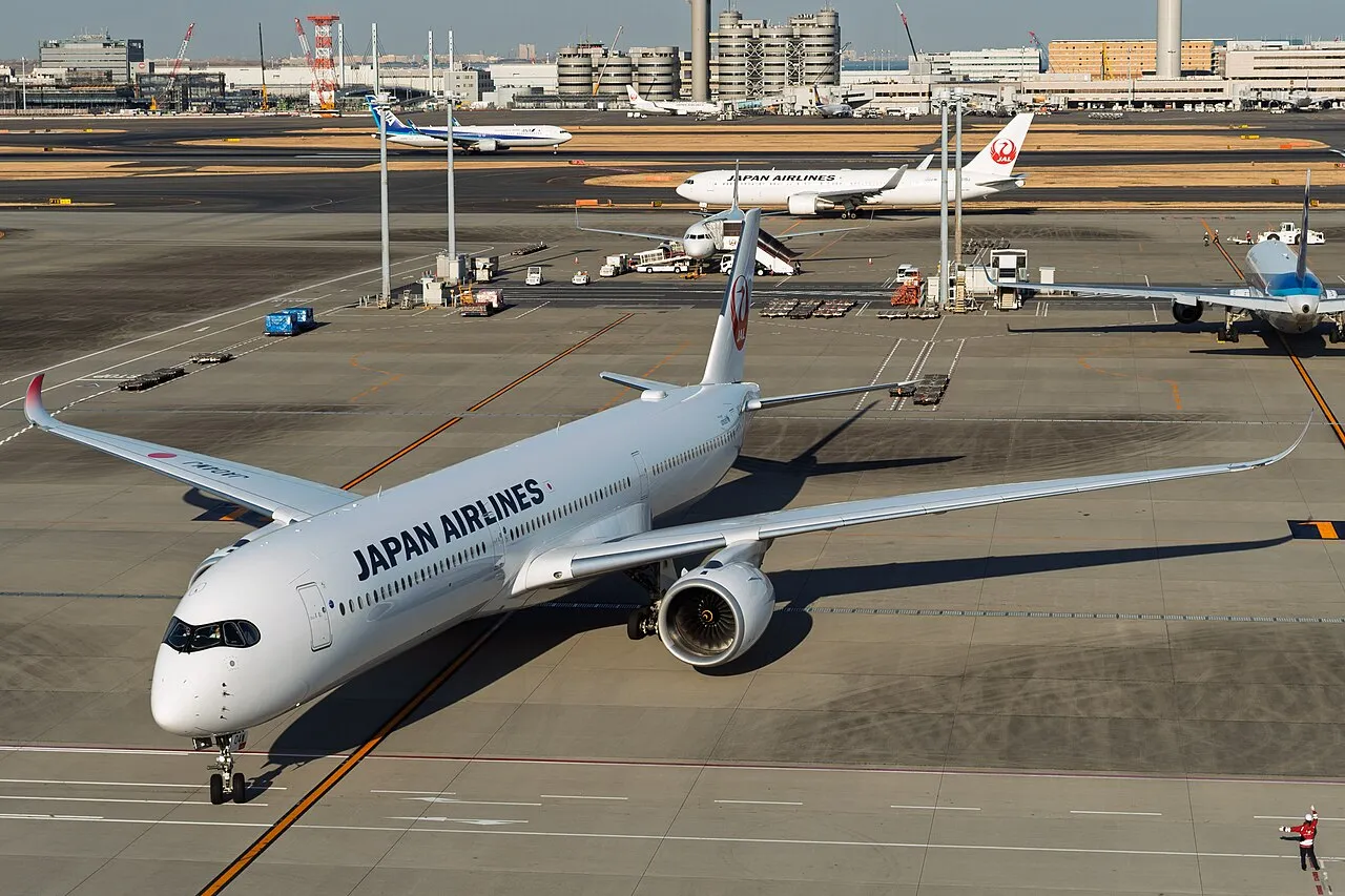 Japan Airlines Airbus A350-1000