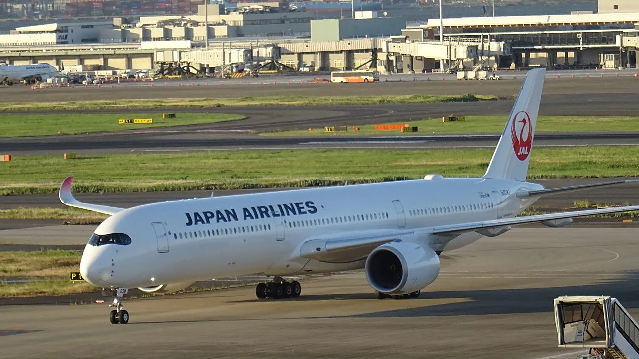 Japan Airlines Airbus A350-1000