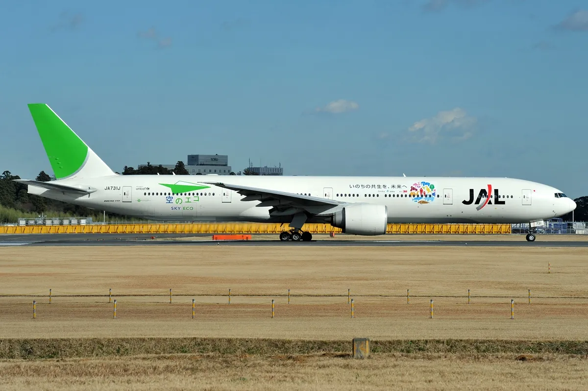 Japan Airlines Boeing 777-300ER
