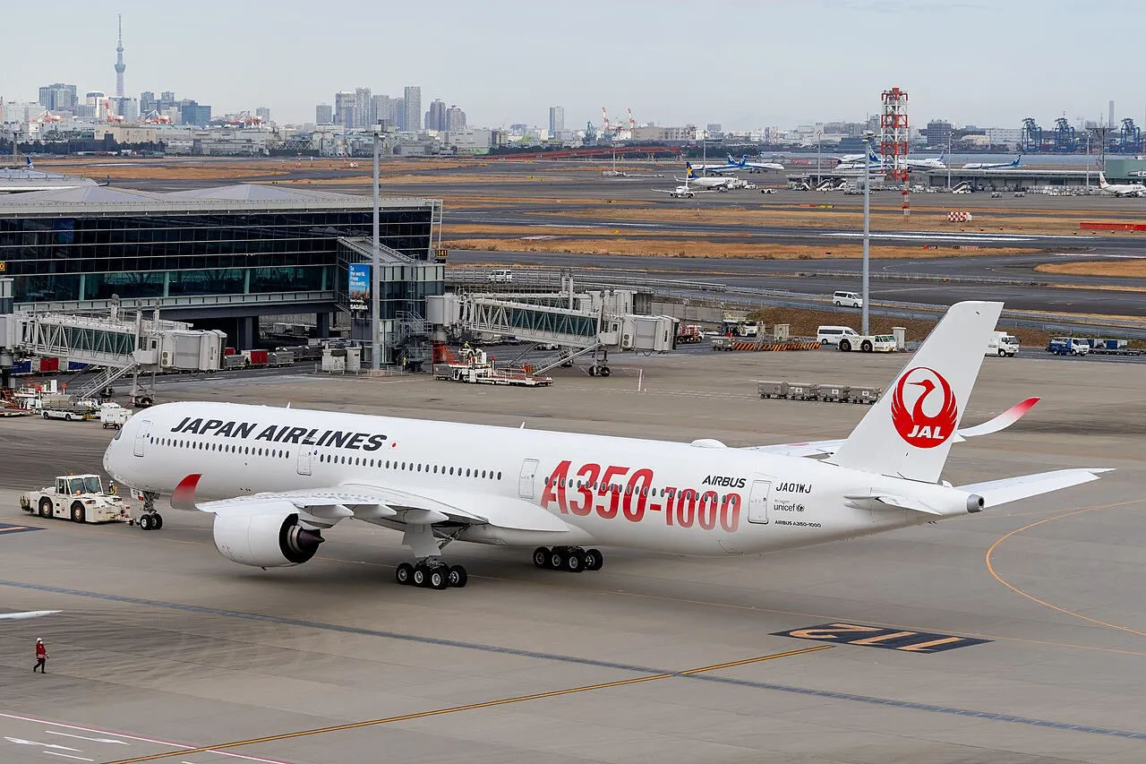 Japan Airlines Airbus A350-1000
