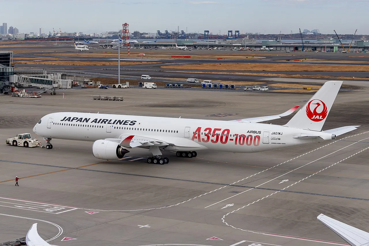 Japan Airlines Airbus A350-1000