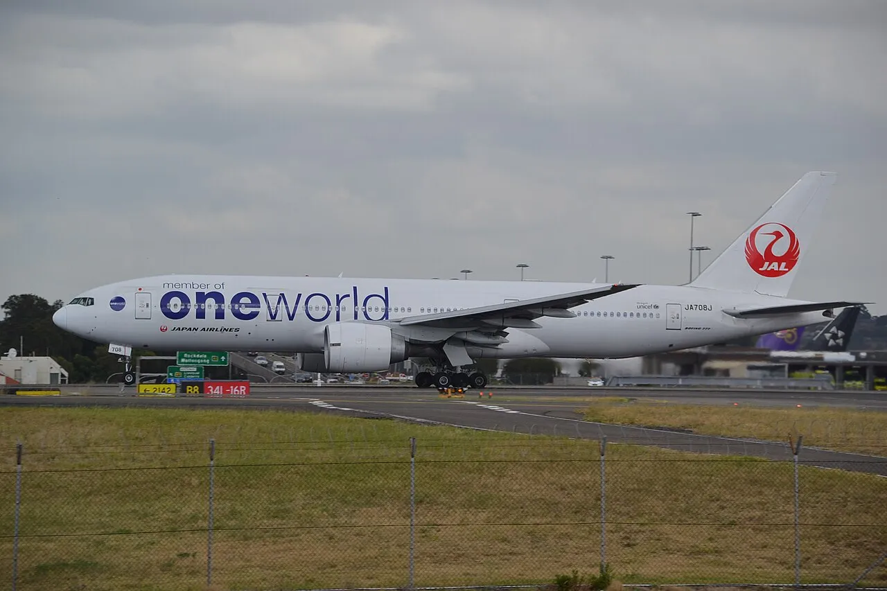 Japan Airlines Boeing 777-300ER