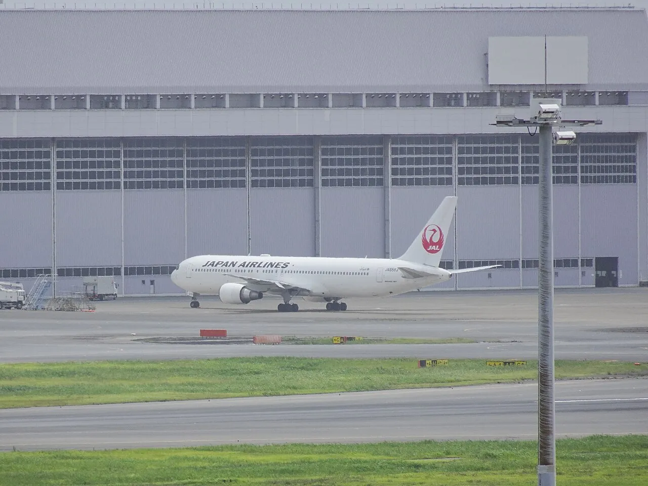 Japan Airlines Boeing 777-300ER
