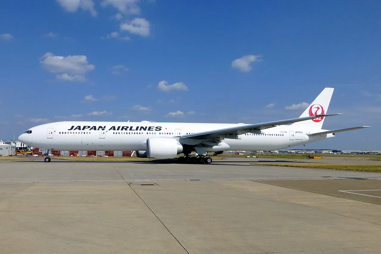 Japan Airlines Boeing 777-300ER