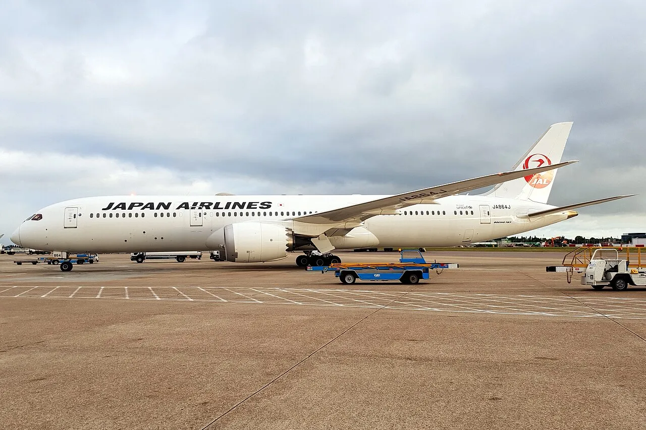 Japan Airlines Boeing 787-9