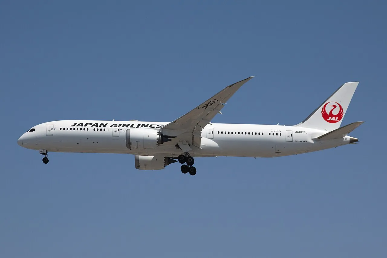 Japan Airlines Boeing 787-9
