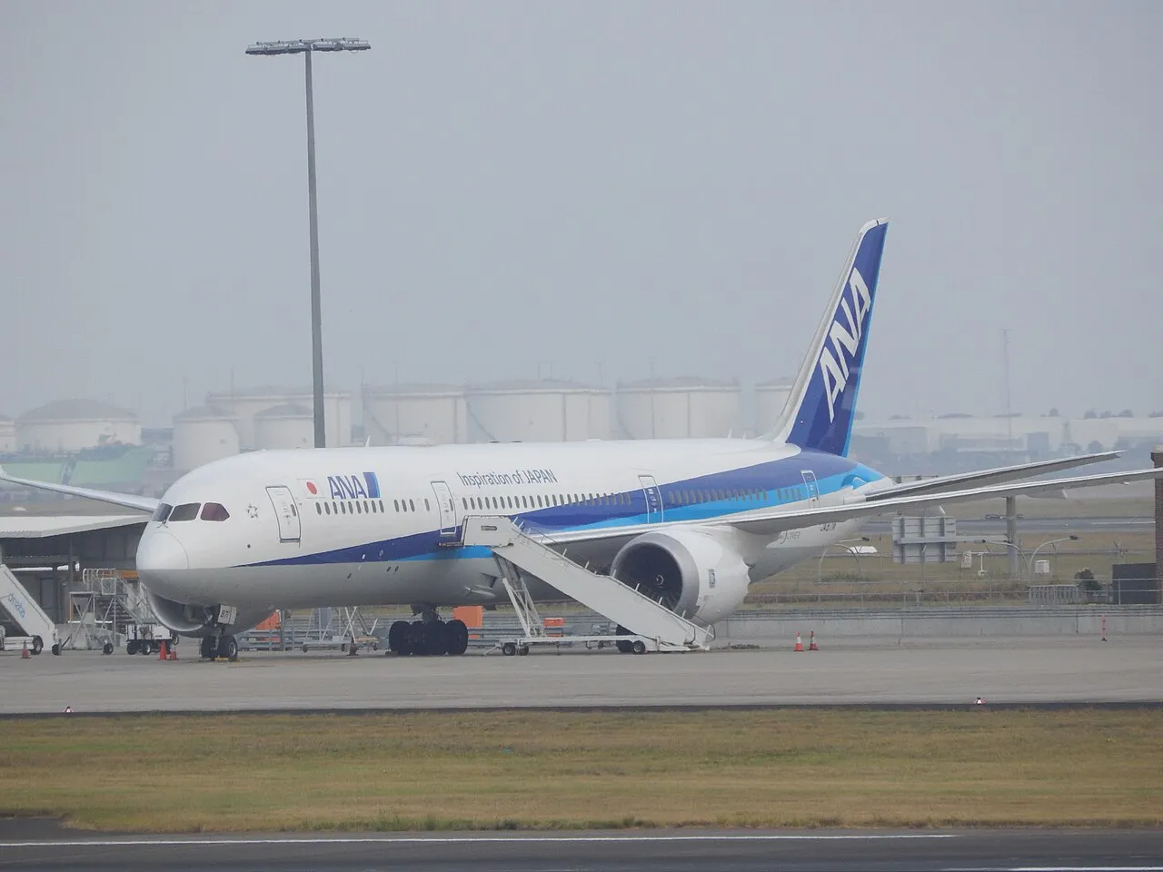 ANA Boeing 787-9の機体参考写真