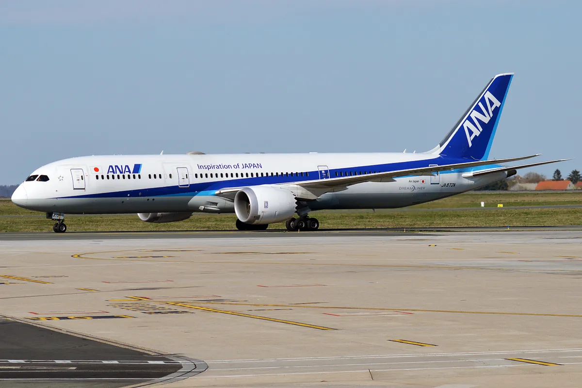 ANA Boeing 787-9の機体参考写真