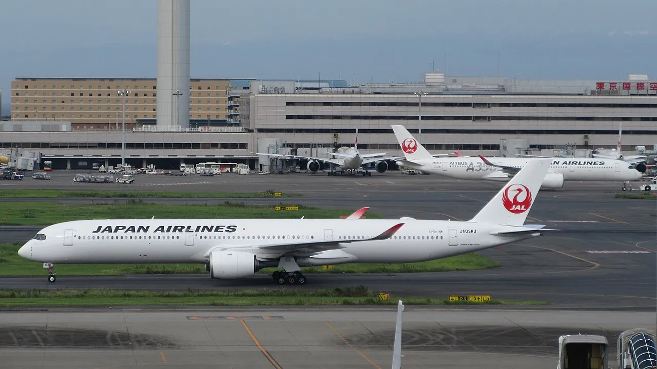 Japan Airlines Airbus A350-1000の機体参考写真
