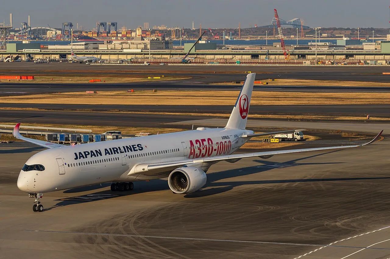 Japan Airlines Airbus A350-1000の機体参考写真