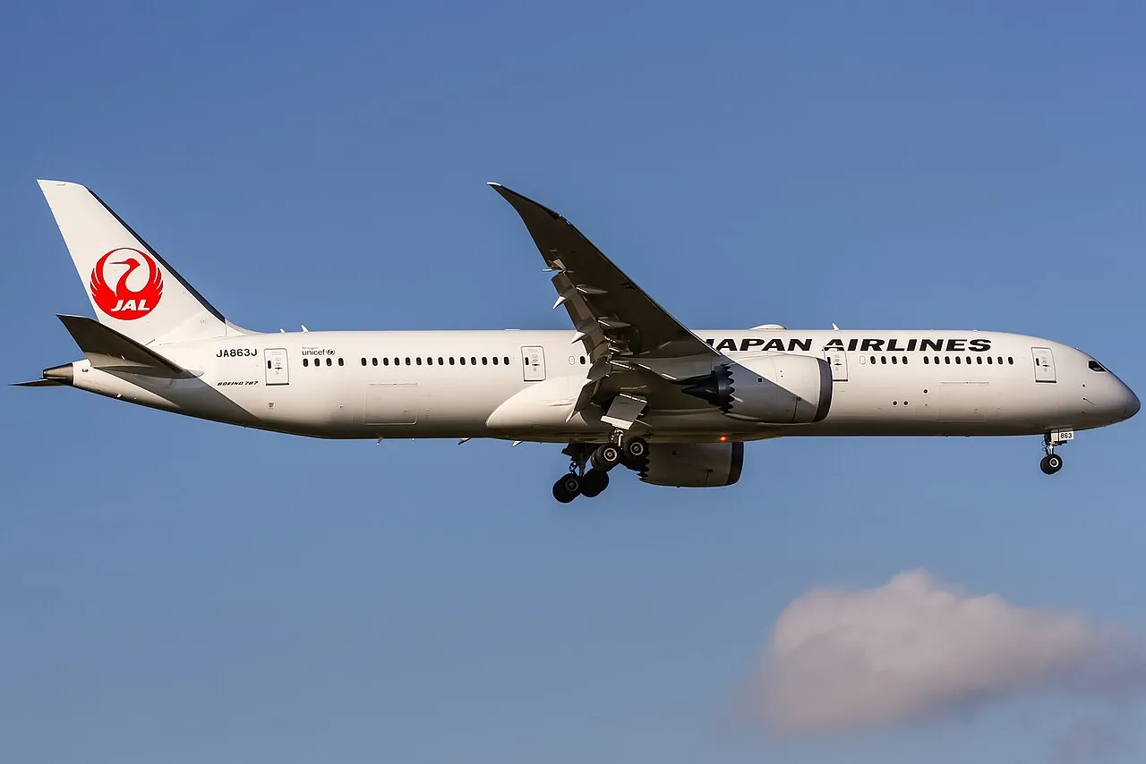 Japan Airlines Boeing 787-9の機体参考写真